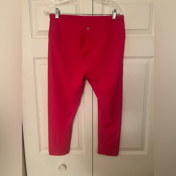 NWOT 90 Degree By Reflex Pink Cropped Leggings - Picture 3 of 5